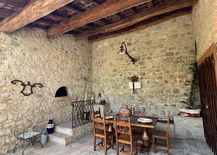 Borgo Valentini 3*